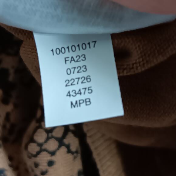 JM Collection Medium Petite Snake Print Top Long Sleeve Brown and Black Pullover - Picture 11 of 11